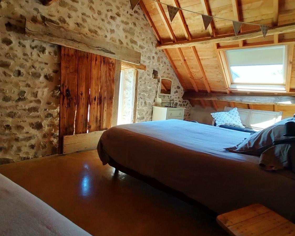 Suites De Campagne Les Eydieux, Petits Dejeuners Inclus Saint-Angel  Εξωτερικό φωτογραφία