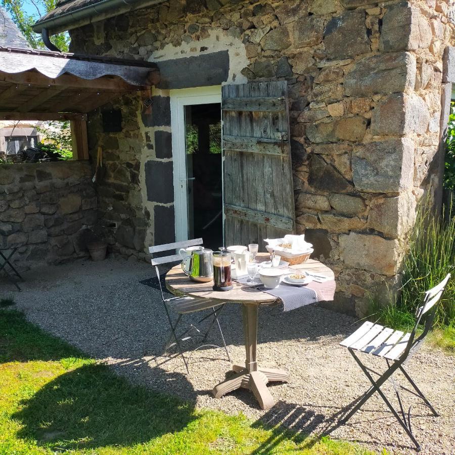 Suites De Campagne Les Eydieux, Petits Dejeuners Inclus Saint-Angel  Εξωτερικό φωτογραφία